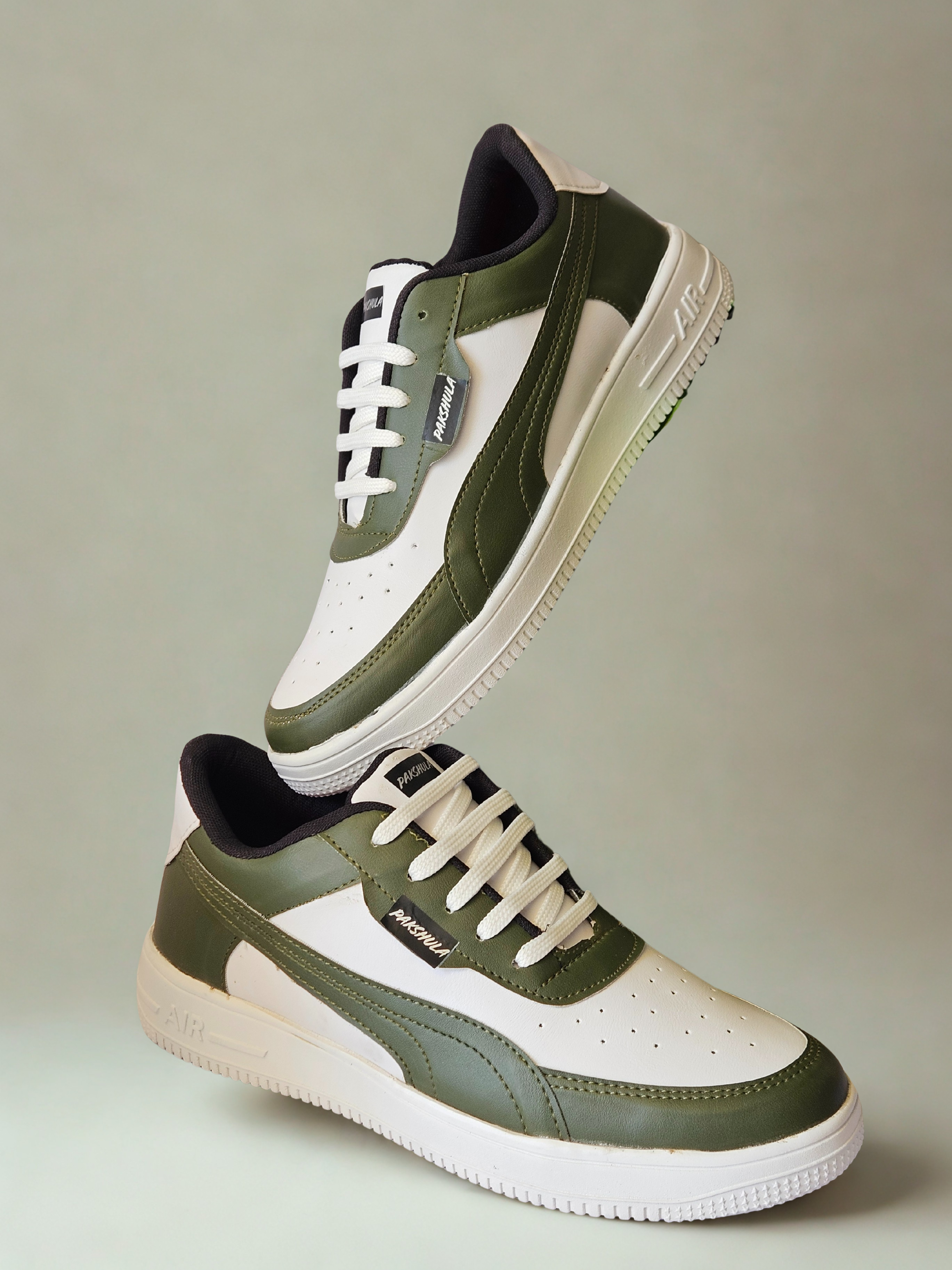 PAKSHULA Green–White Fresh Sneakers