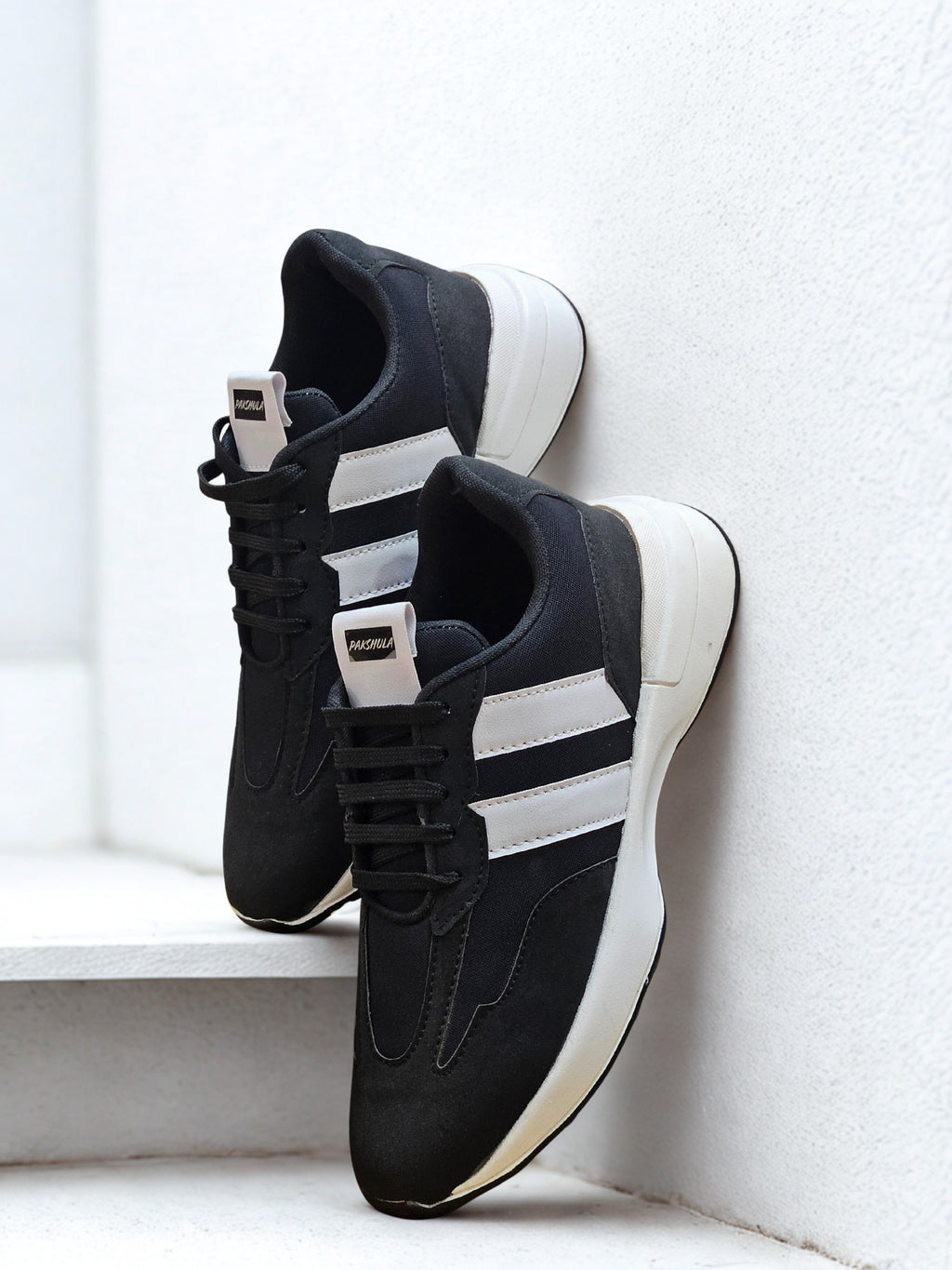 Pakshula Black-White SpeedRunner Sneakers